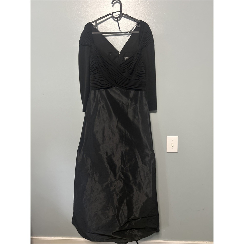 Tadashi Shoji Black Taffeta Maxi Dress 12 Formal Goth Vampire V-Neck 3/4 Sleeve